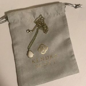 Beautiful Gold Kendra Scott necklace